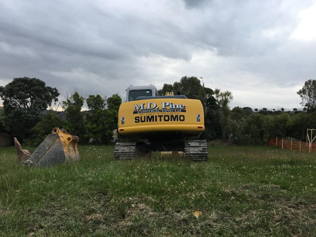 Excavator at Lot 4 Serene Place